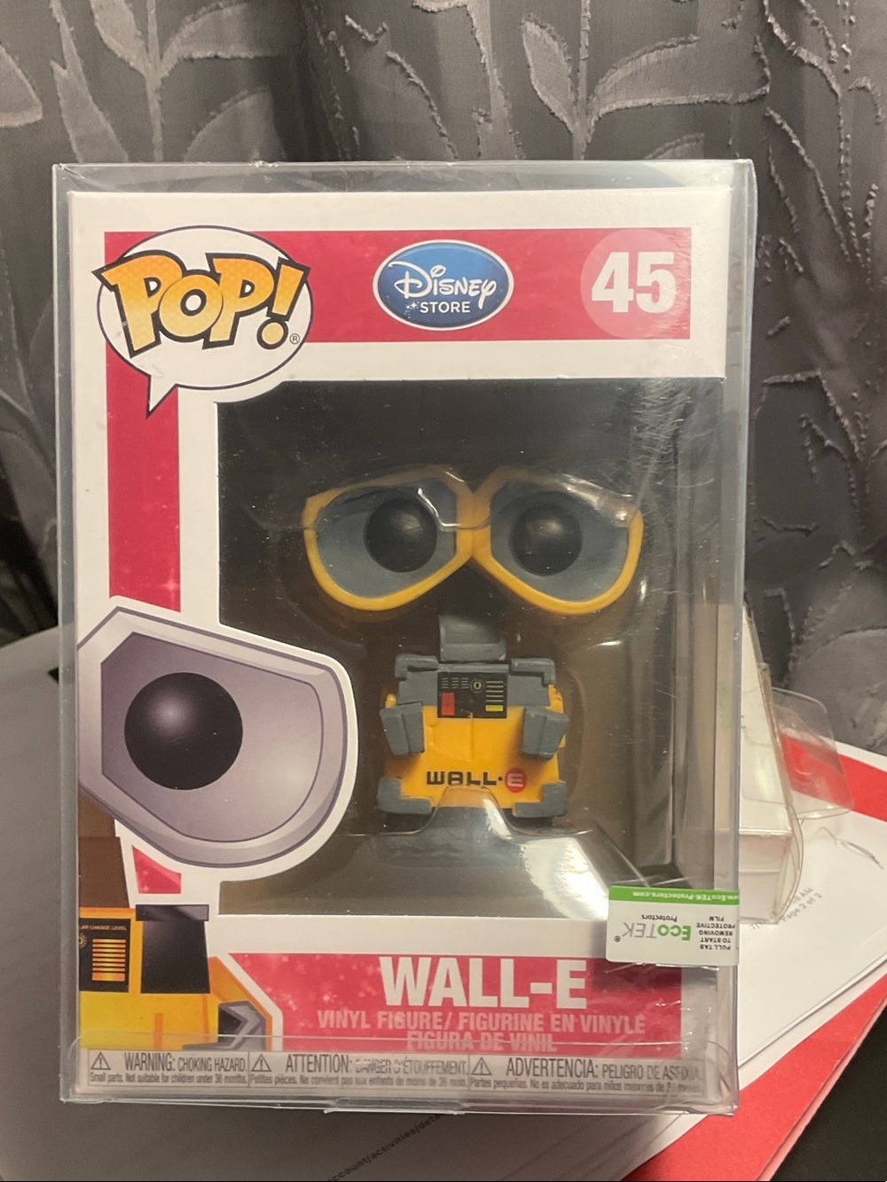 Disney Yellow WALL·E Pop! Vinyl Figure, box 45 in soft protector